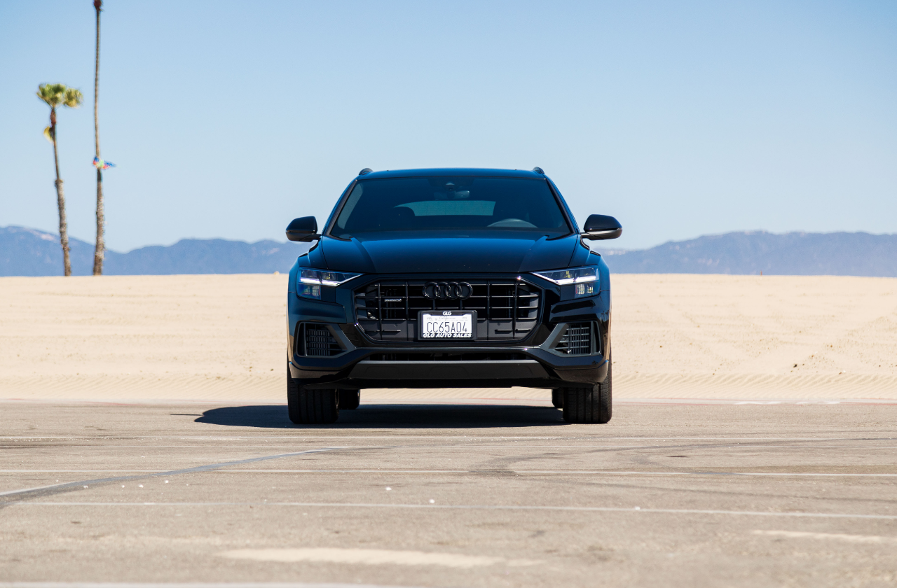 Audi Q8 Black (10)