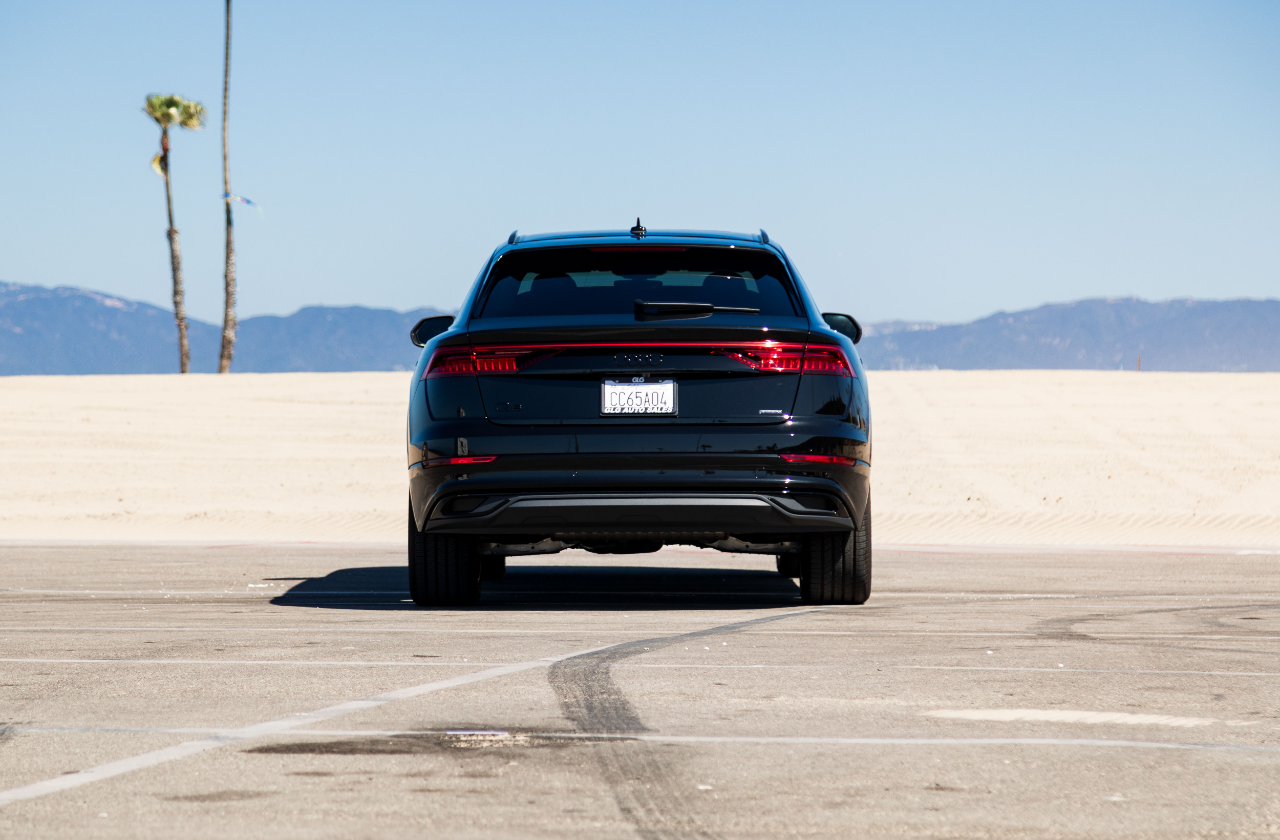 Audi Q8 Black (11)