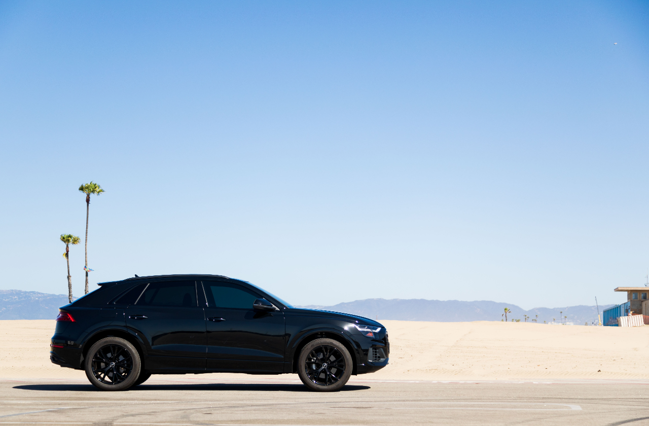 Audi Q8 Black (3)