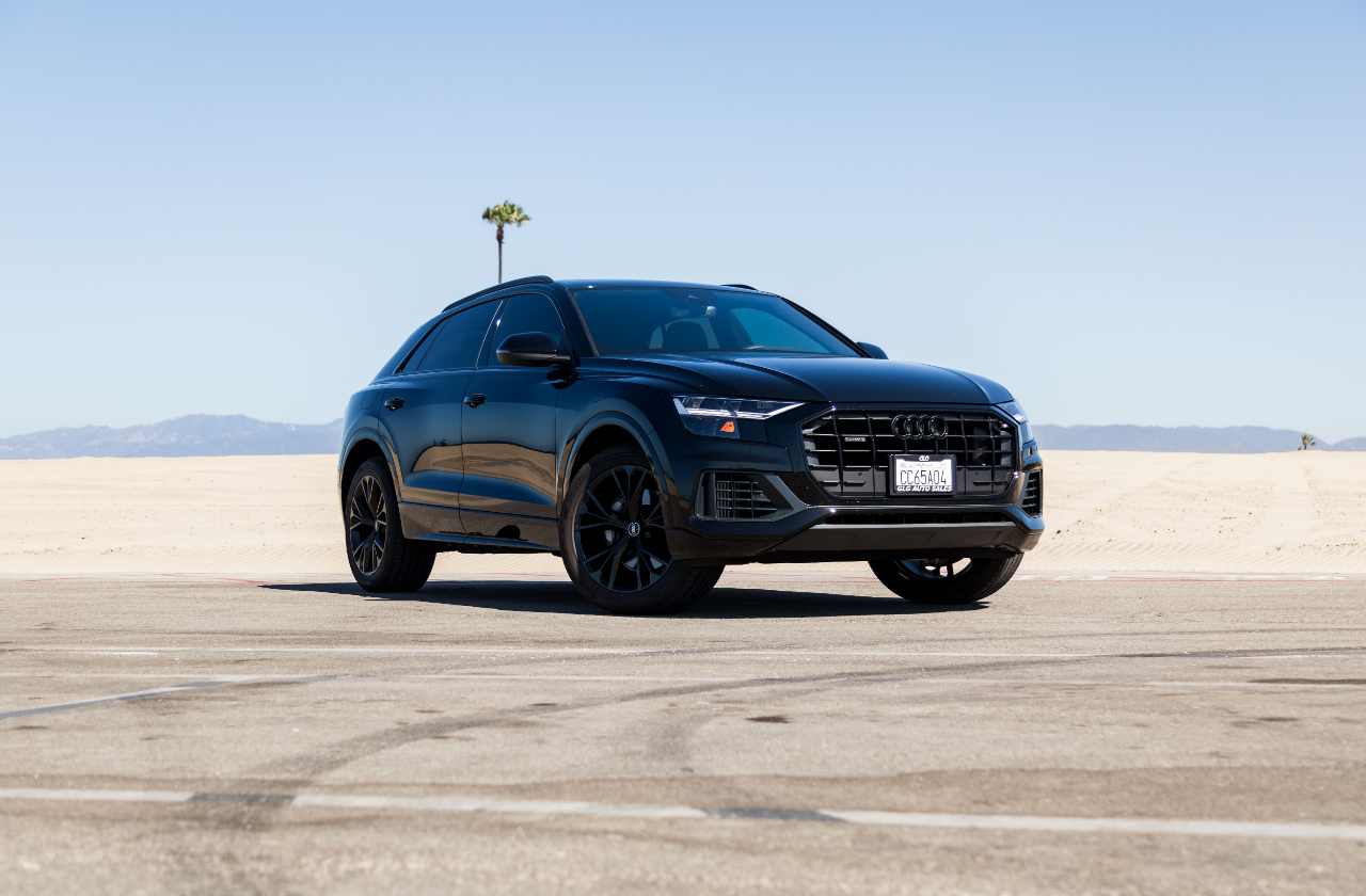 Audi Q8 Black (6)