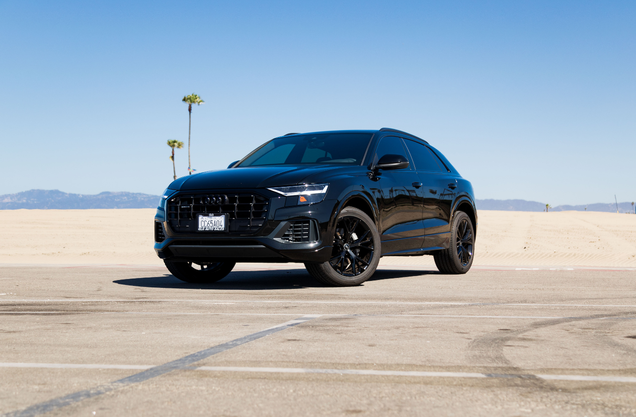 Audi Q8 Black (7)