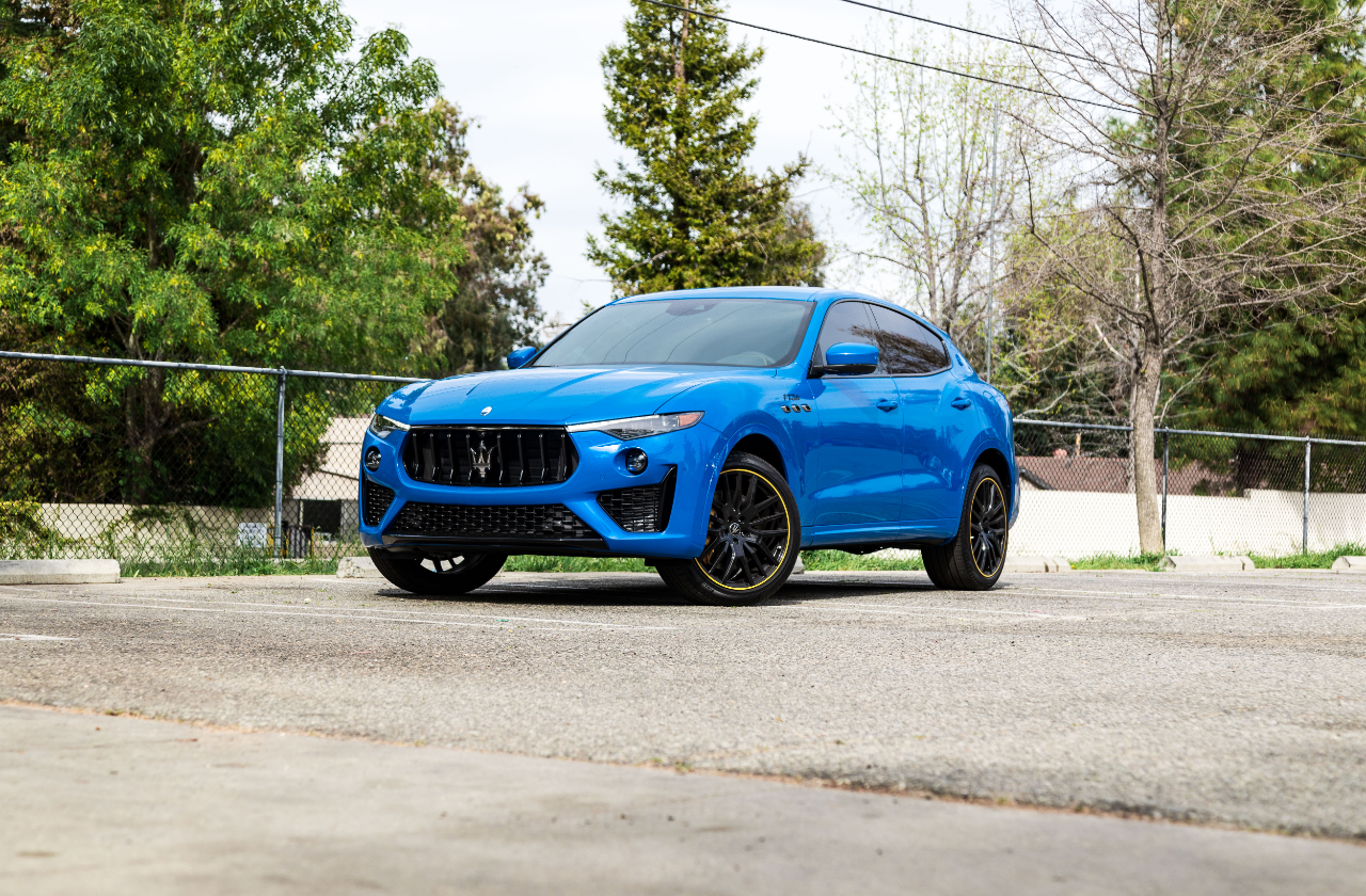 Blue maserati SUV (2)