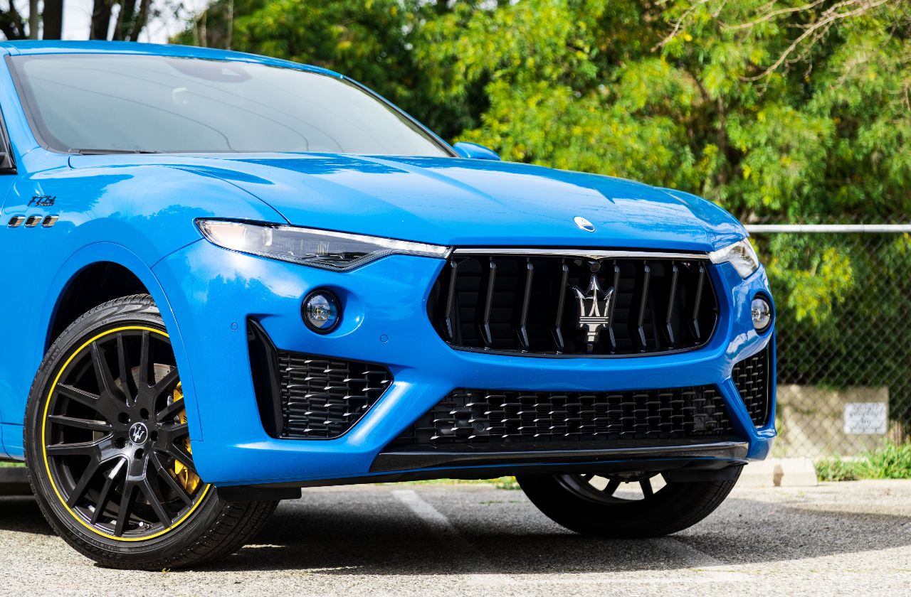 Blue maserati SUV (24)