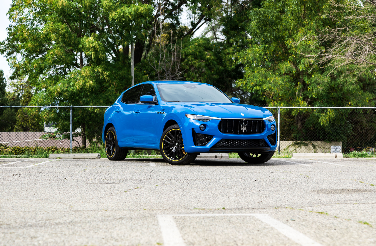 Blue maserati SUV (3)