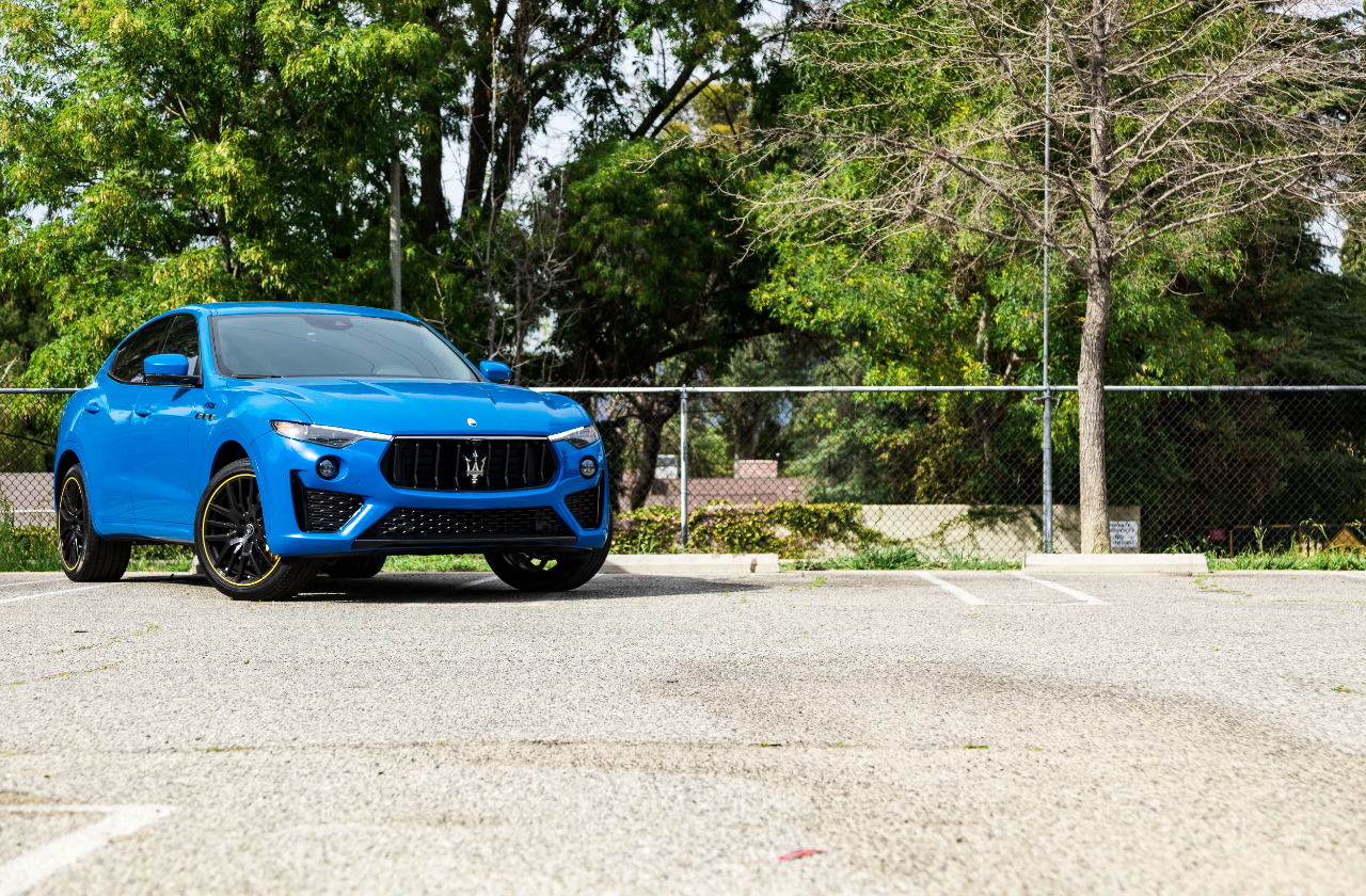 Blue maserati SUV (31)