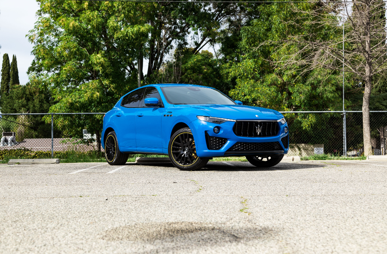 Blue maserati SUV (32)