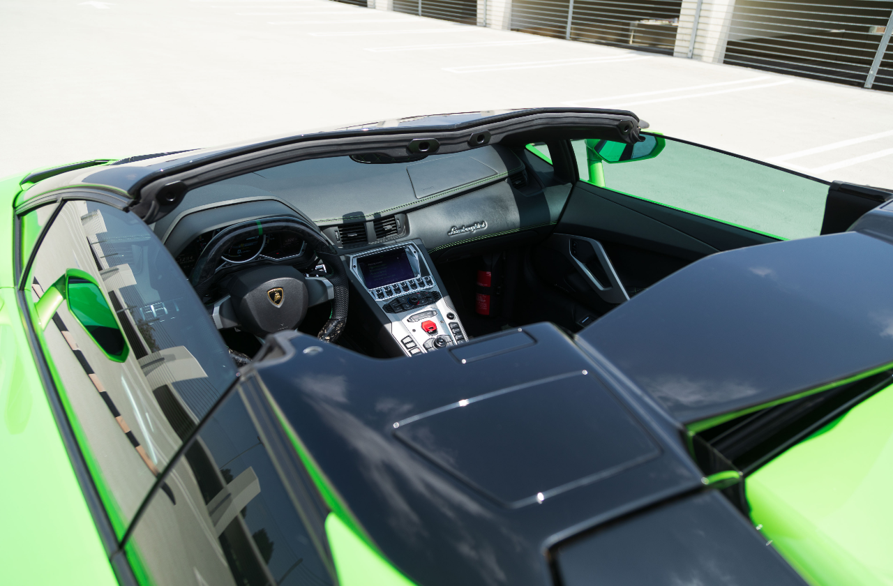 Green Lamborghini Aventador (14)