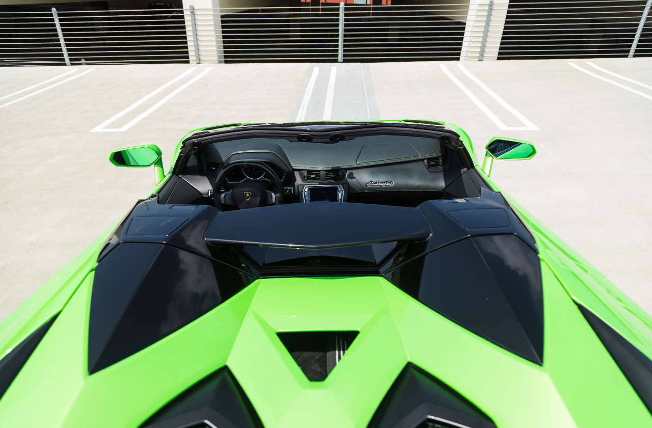 Green Lamborghini Aventador (20)