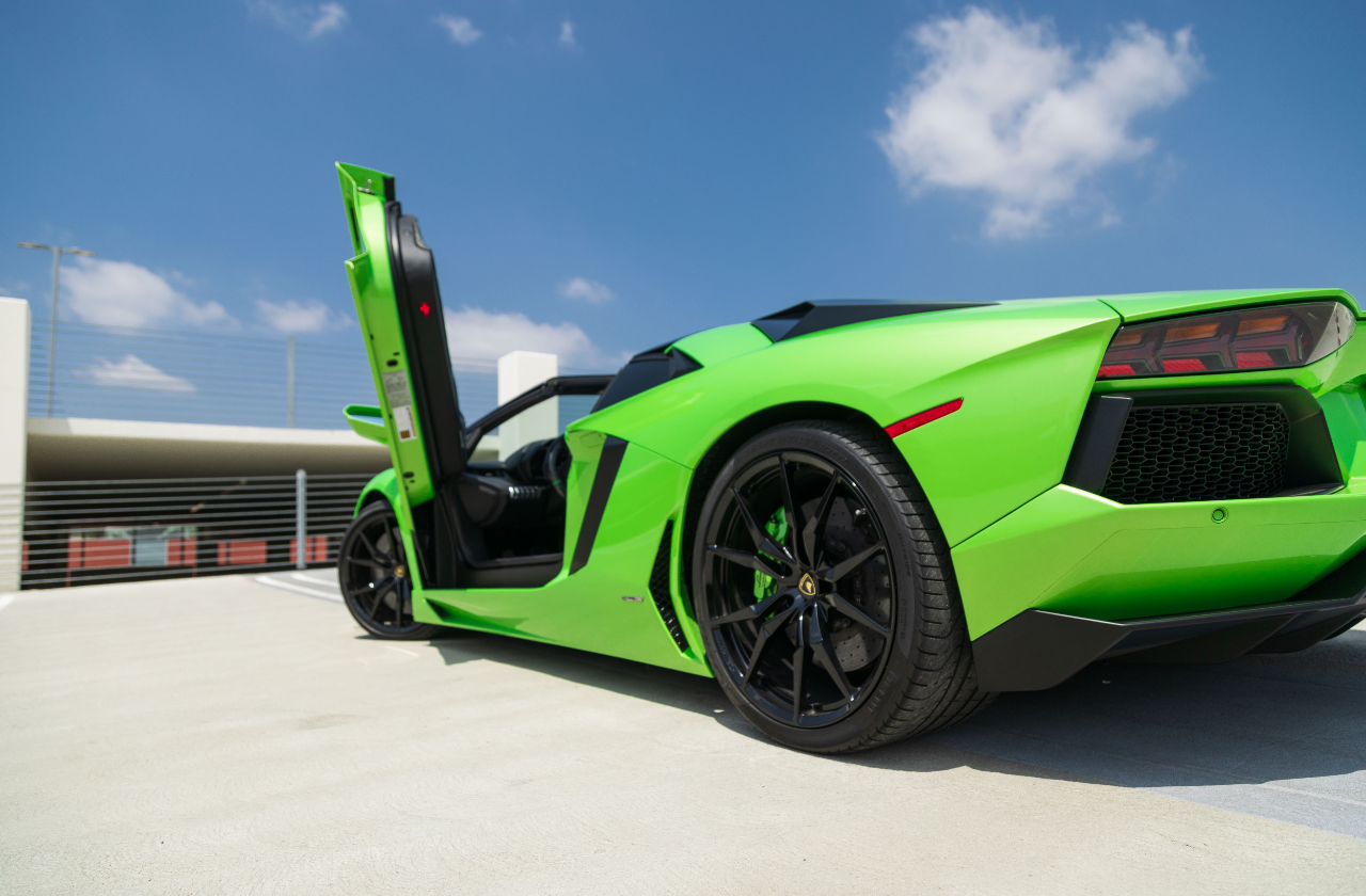 Green Lamborghini Aventador (37)