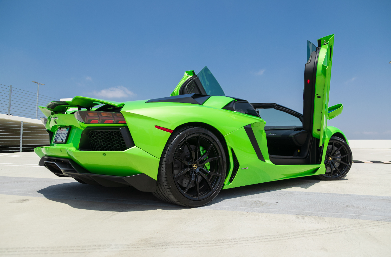 Green Lamborghini Aventador (46)