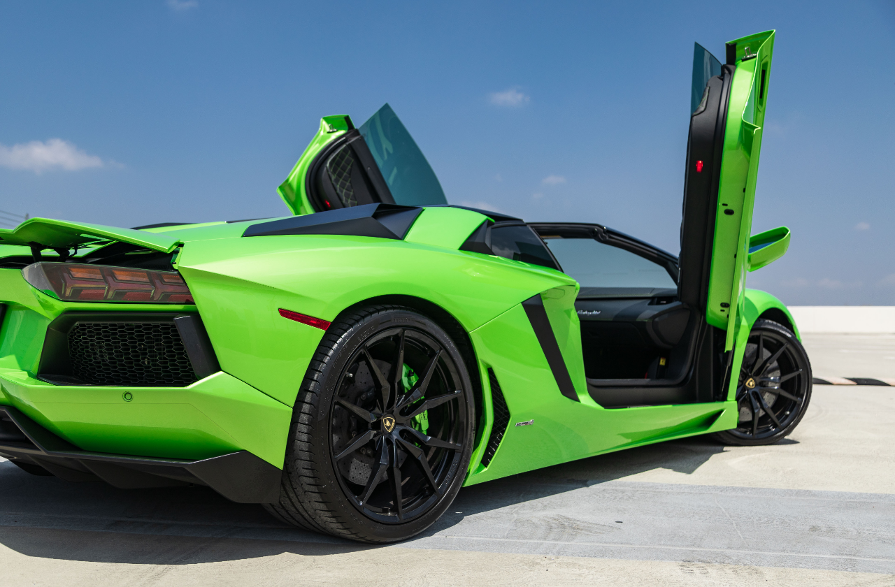 Green Lamborghini Aventador (47)