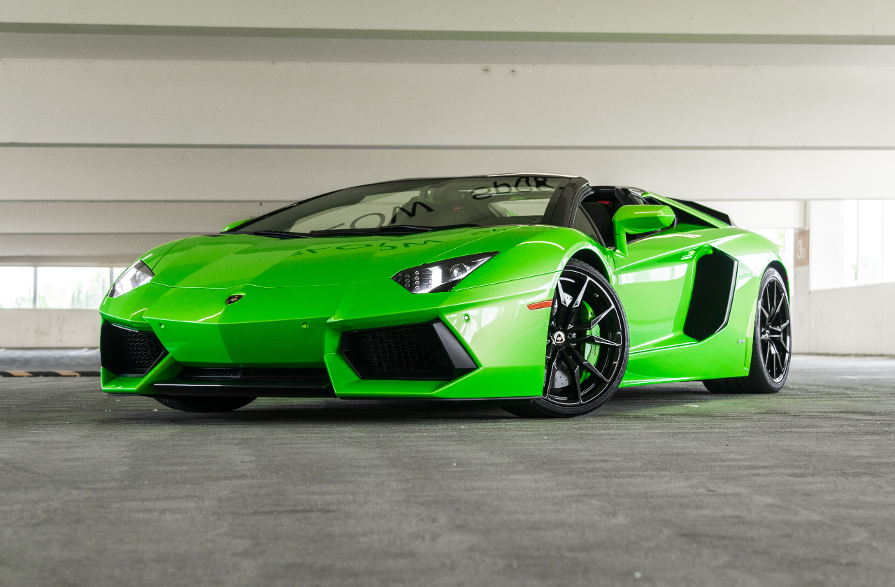 Green Lamborghini Aventador (59)