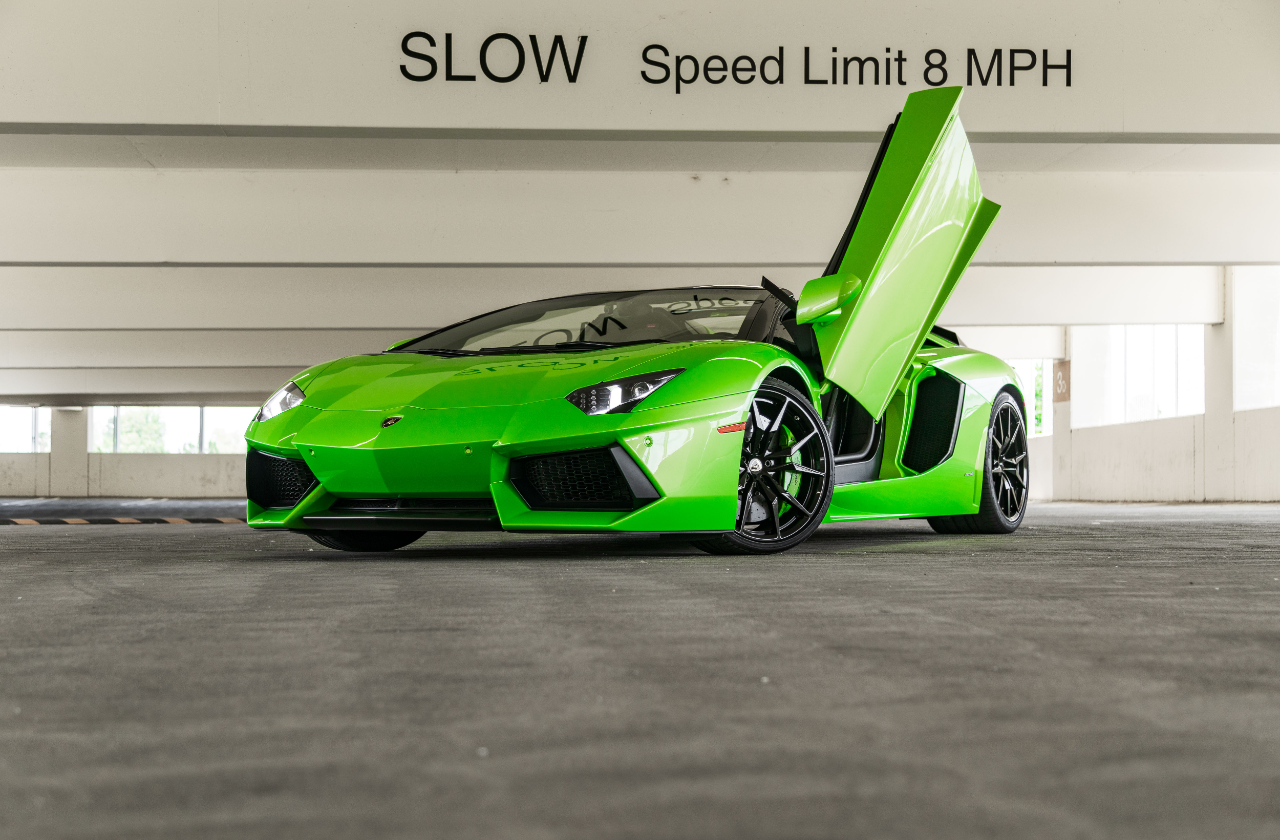 Green Lamborghini Aventador (61)