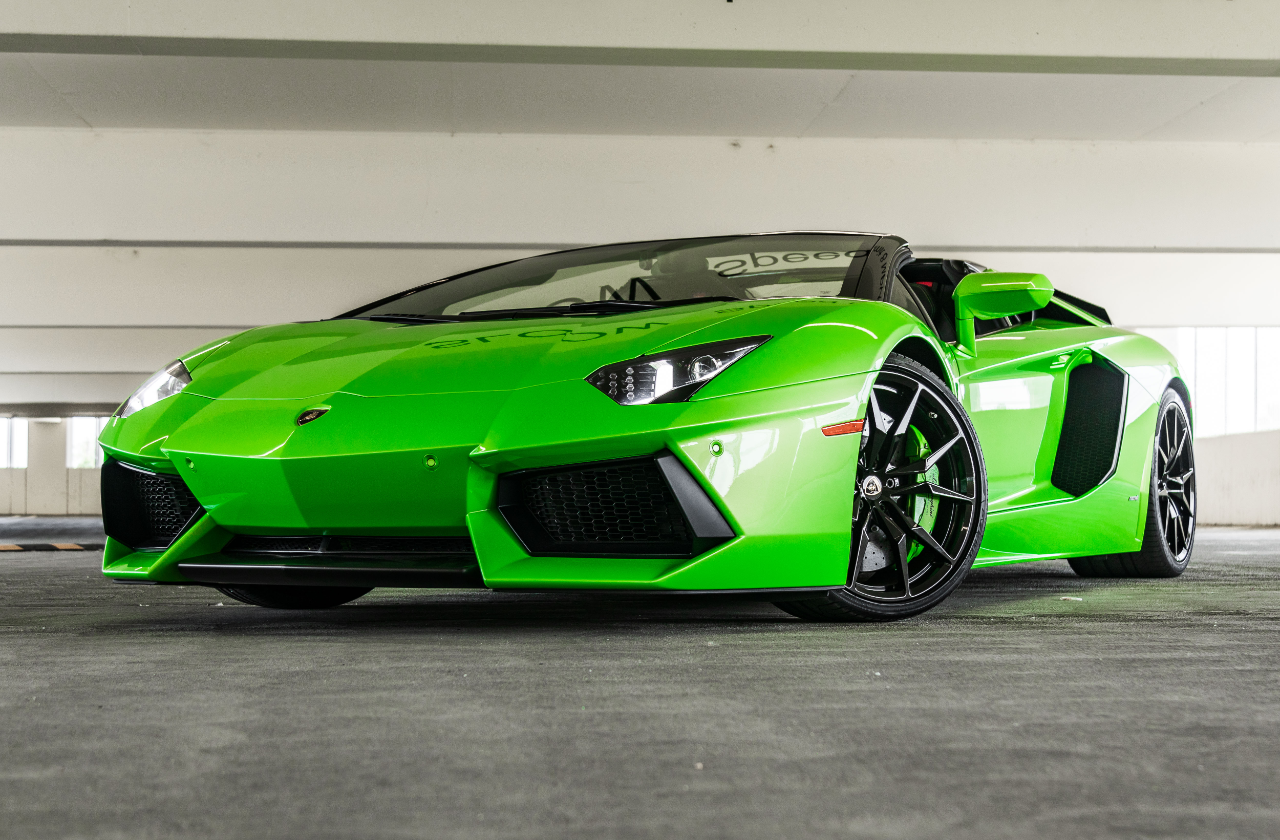 Green Lamborghini Aventador (62)