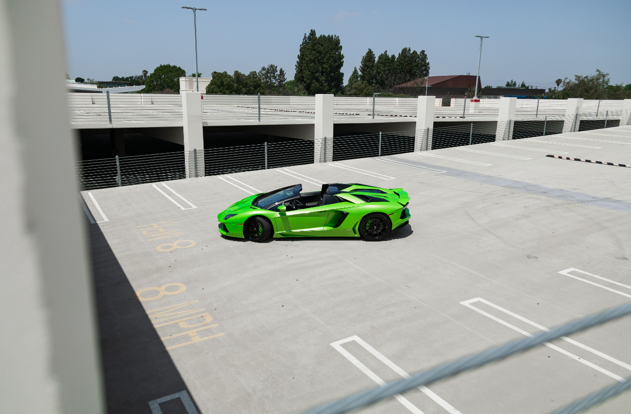 Green Lamborghini Aventador (68)