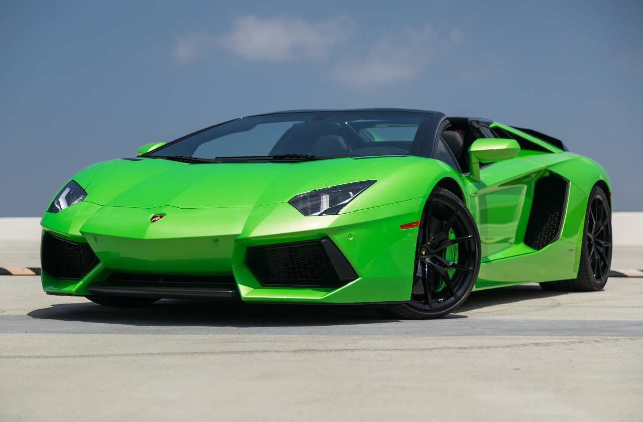 Green Lamborghini Aventador (70)