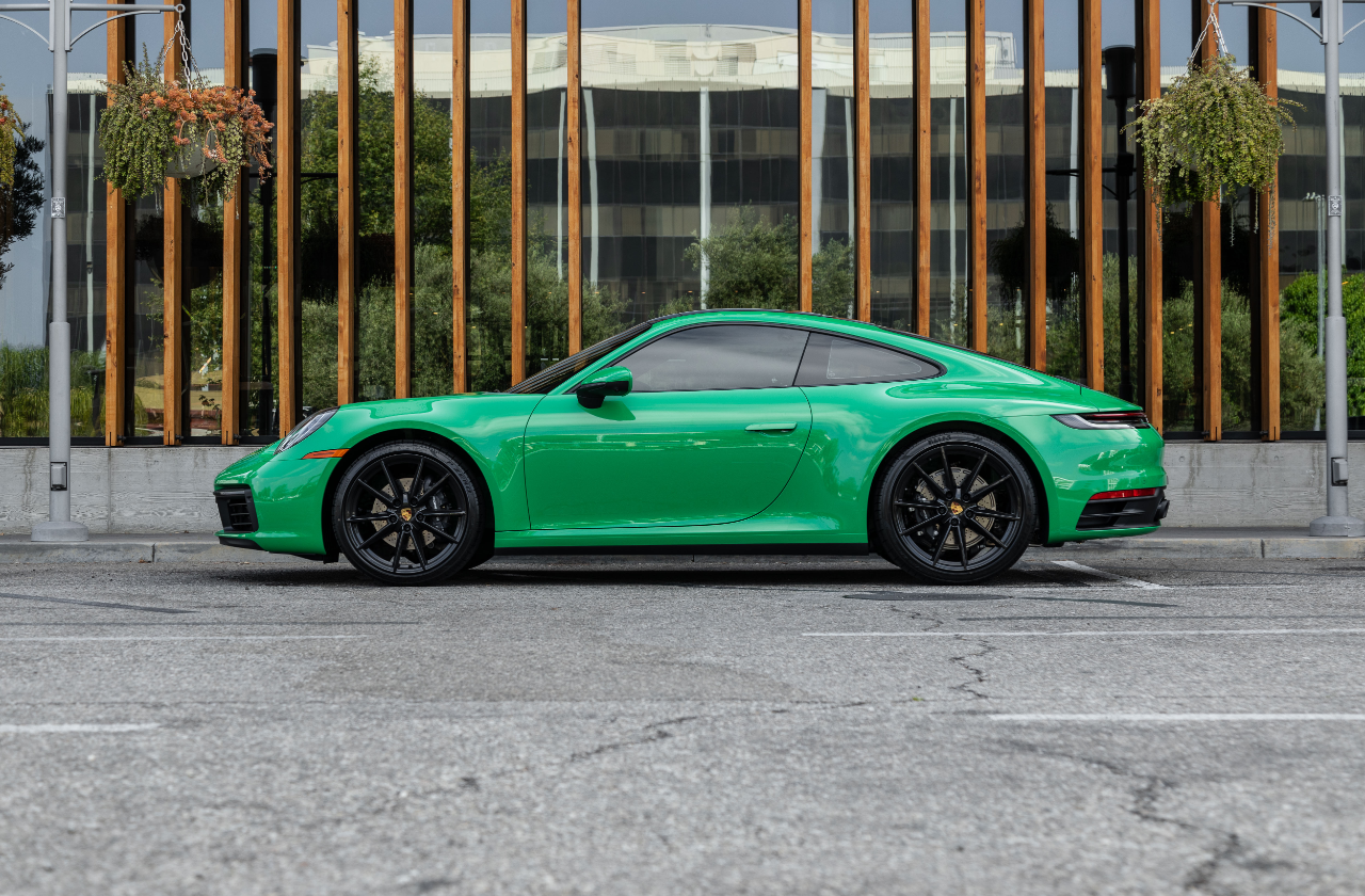 Green Porsche 911 (12)