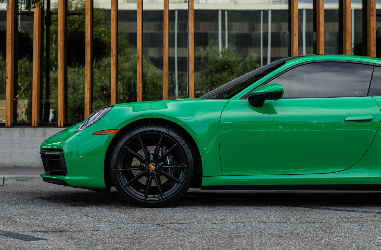 Green Porsche 911 (26)