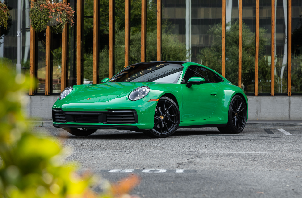 Green Porsche 911 (3)