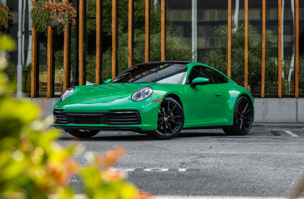 Green Porsche 911 (4)