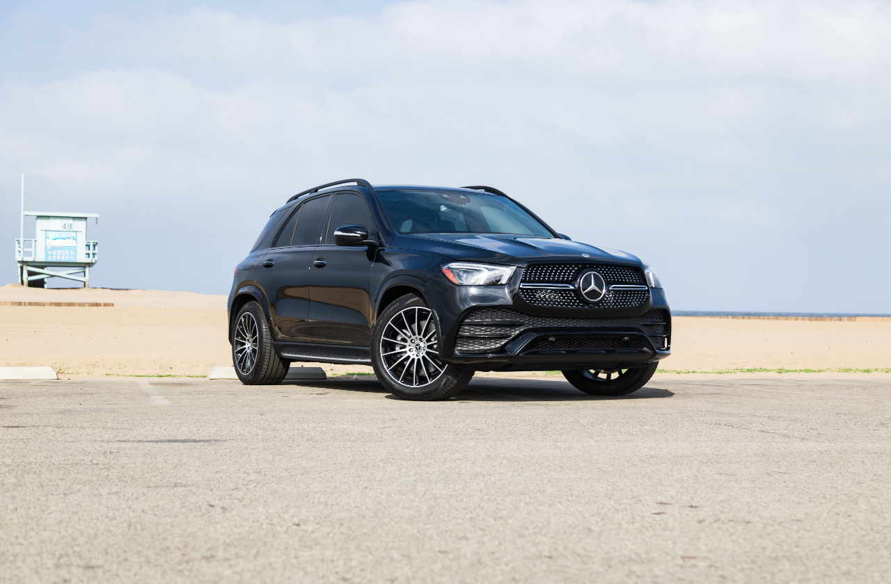 Mercedes Benz Black GLE (1)