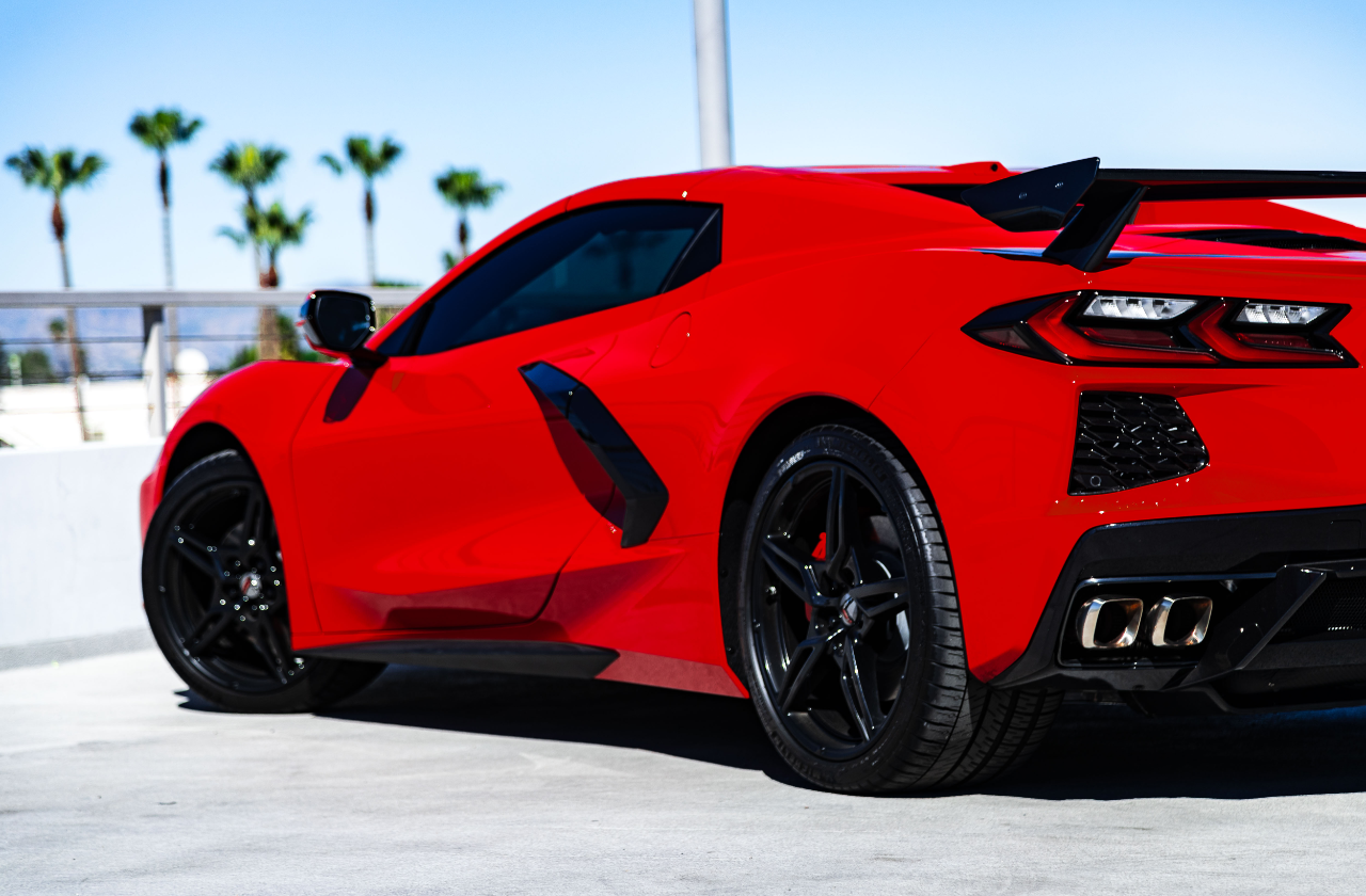 Red Corvette C8 (18)