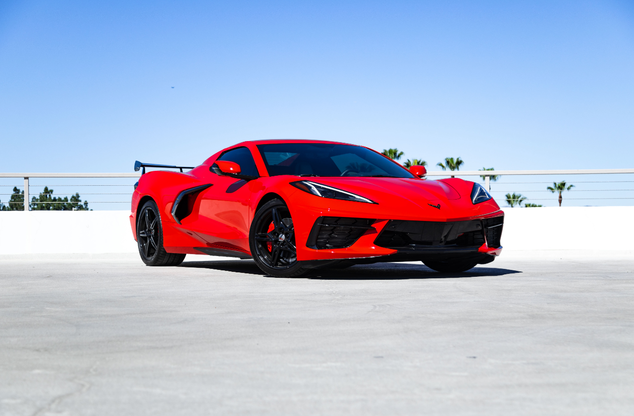 Red Corvette C8 (2)