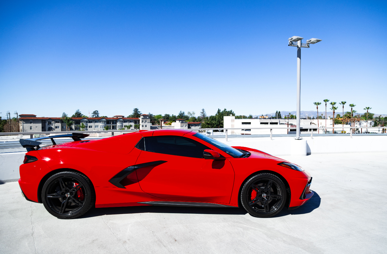 Red Corvette C8 (26)