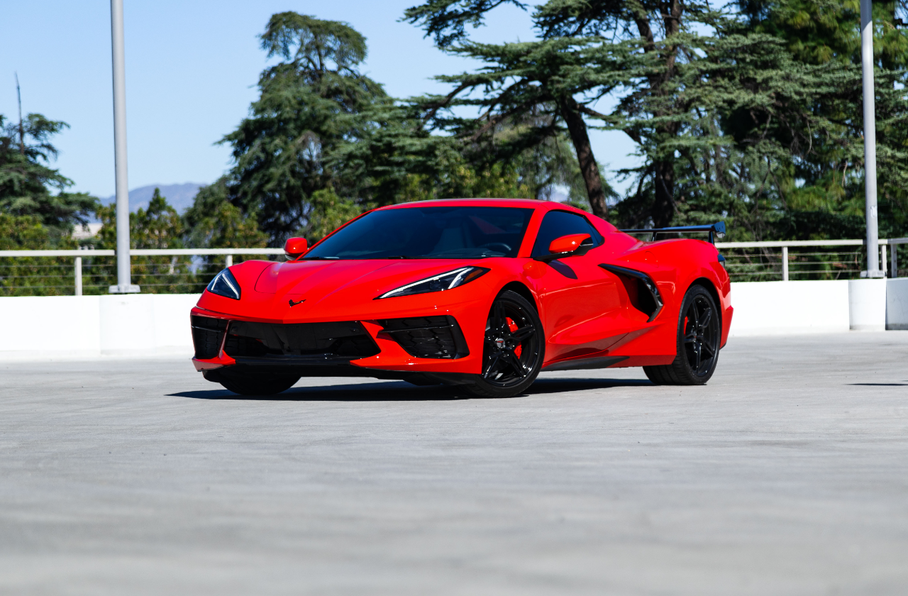 Red Corvette C8 (3)