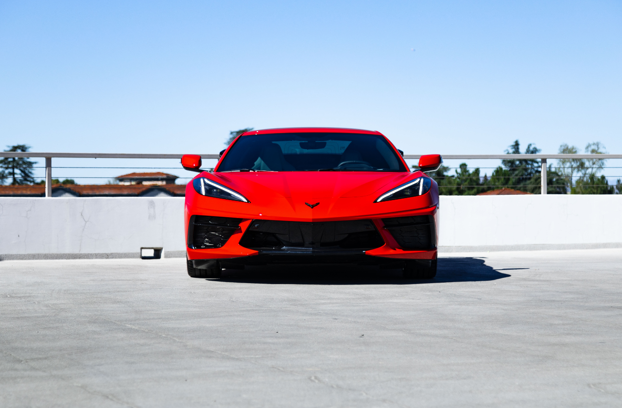 Red Corvette C8 (4)