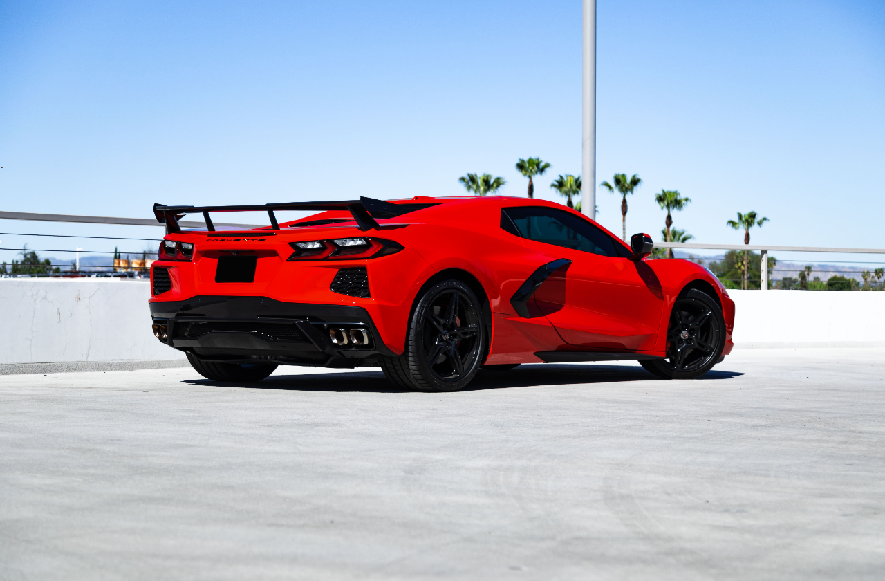 Red Corvette C8 (8)