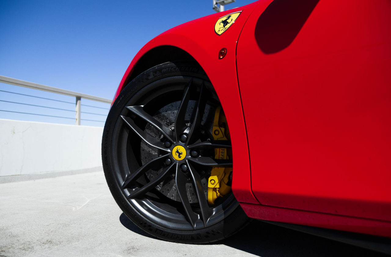 Red Ferrari 488 Coupe (31)